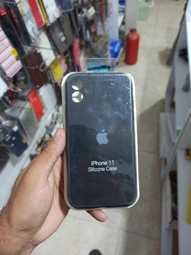 قاب سیلیکونی پاک کنی آیفون 11