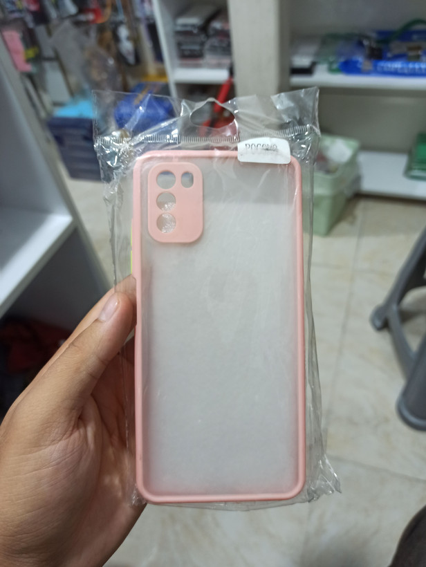 قاب پشت مات POCO M3