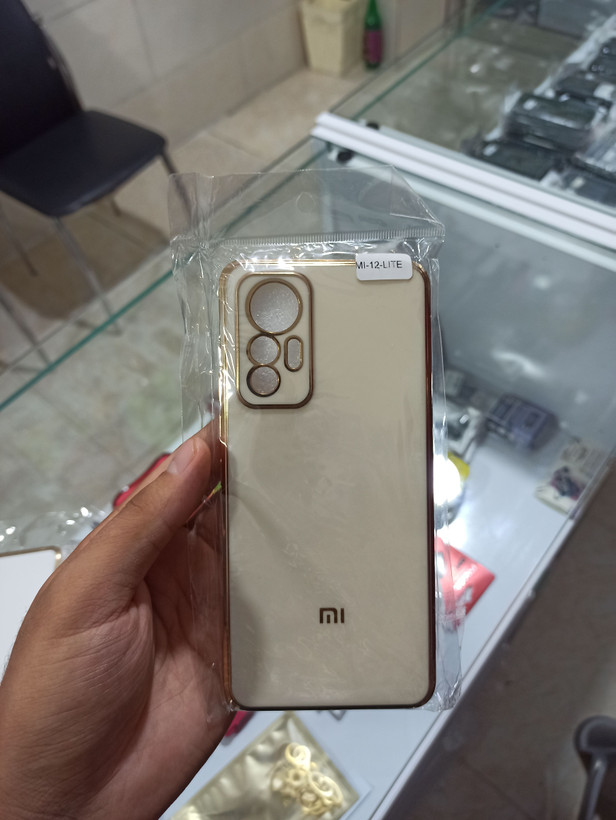 قاب مای کیس MI 12 LITE
