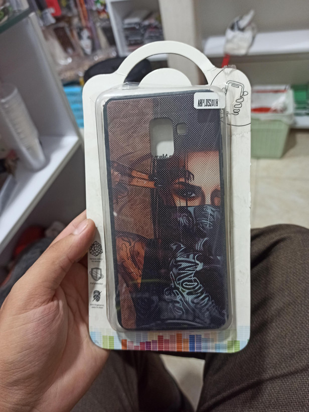 قاب طرح دار A8 PLUS