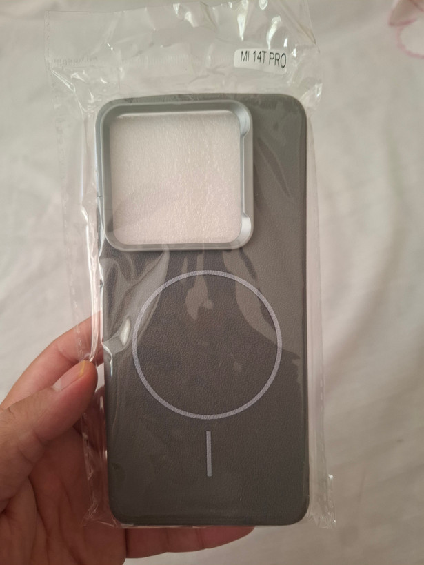قاب چرمی ژله ای Leather طرح مگ سیف کلاسیک برای 14T PRO